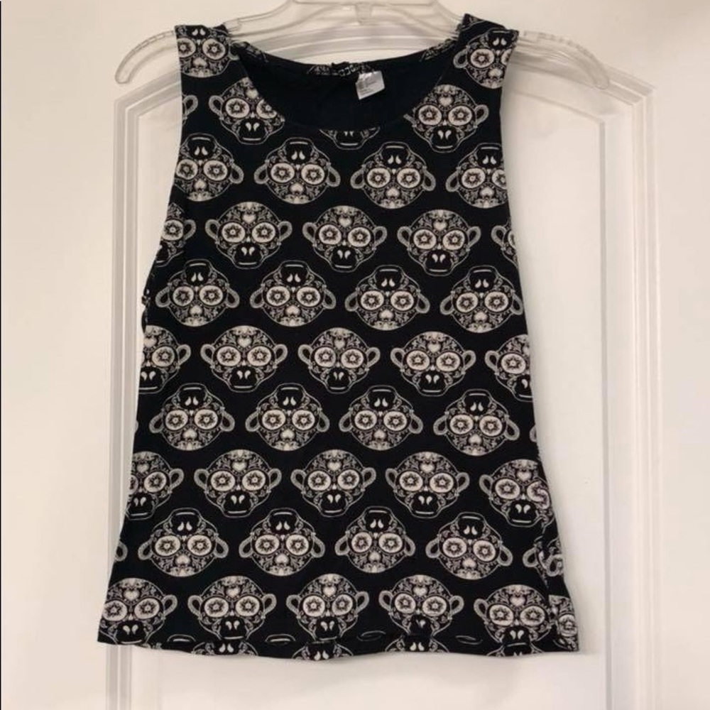 Black and white design tank top